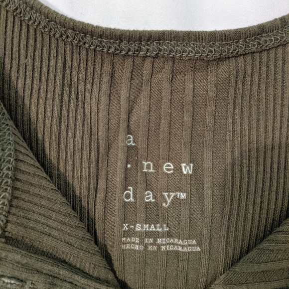 ●● SOLD!!!! ●● NWOT A New Day Tank Tops!!! (Four Shirts) - Picture 4 of 4